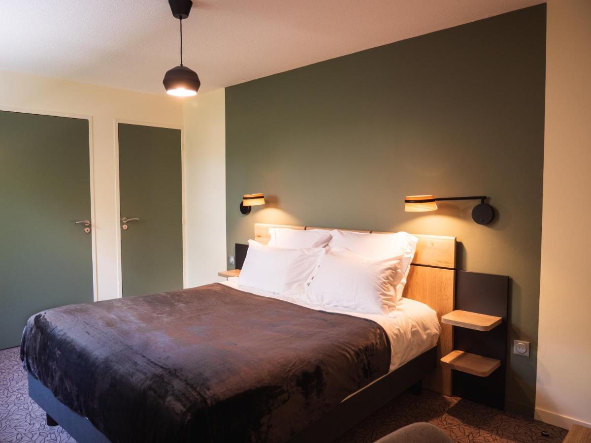 Logis Hotels Le Saint Pierre Moncoutant Bagian luar foto