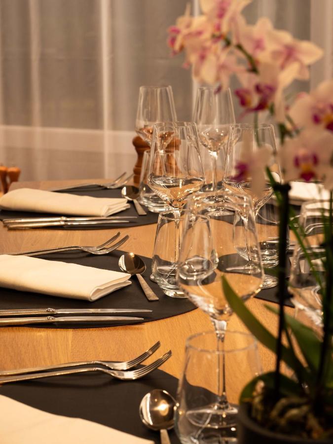 Logis Hotels Le Saint Pierre Moncoutant Bagian luar foto