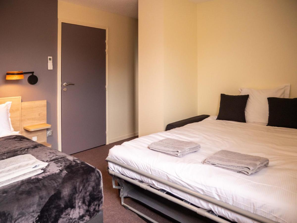 Logis Hotels Le Saint Pierre Moncoutant Bagian luar foto